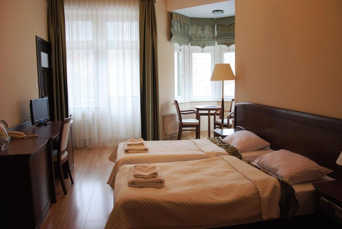 Hotel Polonia à Kudowa-Zdrój Extérieur photo
