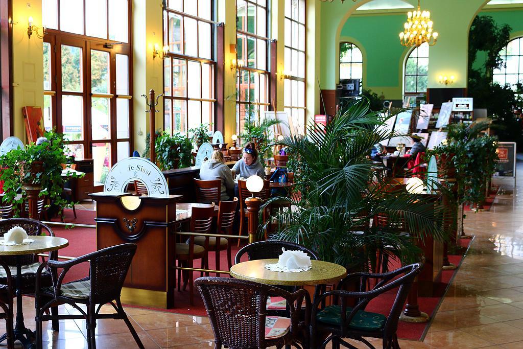 Hotel Polonia à Kudowa-Zdrój Extérieur photo