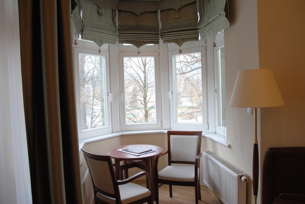Hotel Polonia à Kudowa-Zdrój Extérieur photo