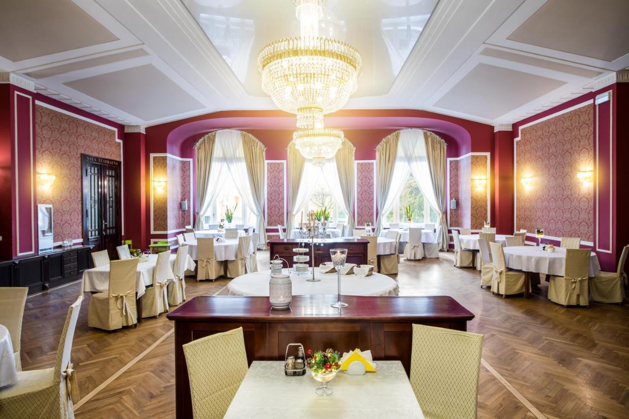 Hotel Polonia à Kudowa-Zdrój Extérieur photo