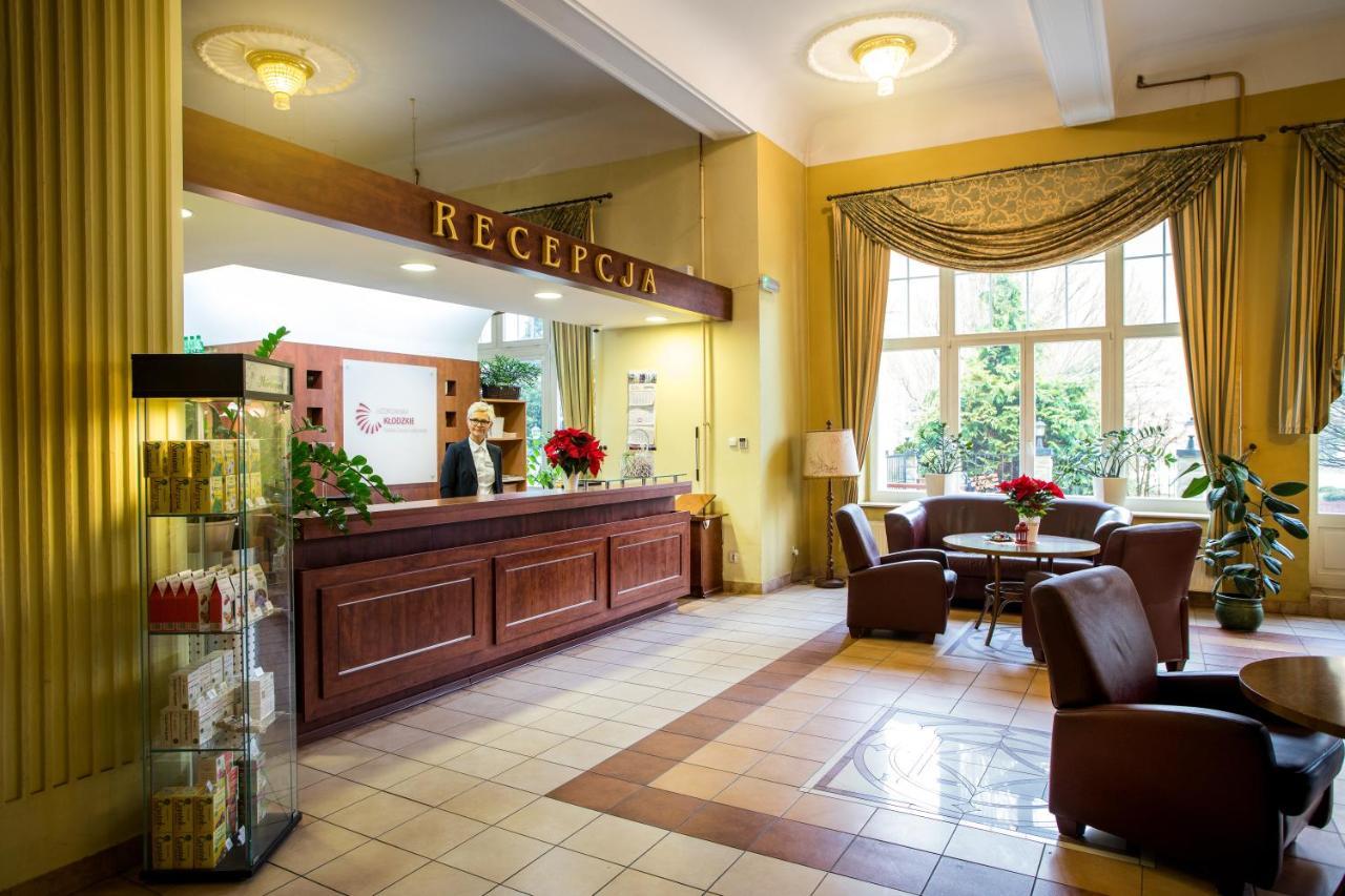 Hotel Polonia à Kudowa-Zdrój Extérieur photo