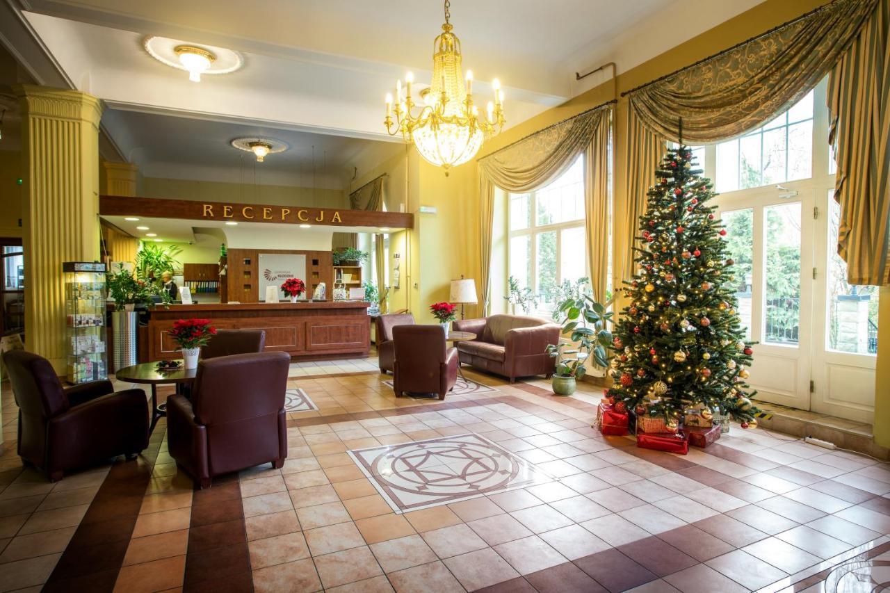 Hotel Polonia à Kudowa-Zdrój Extérieur photo